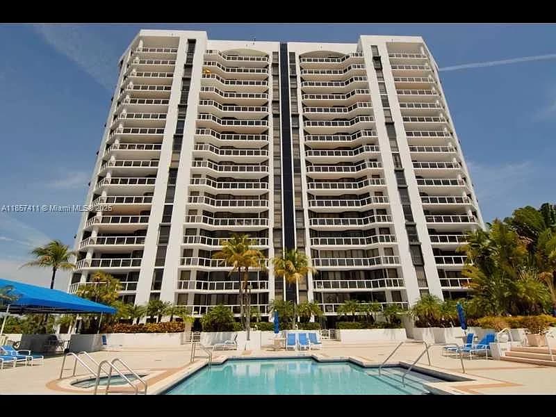 3600 Yacht Club Dr APT 1503